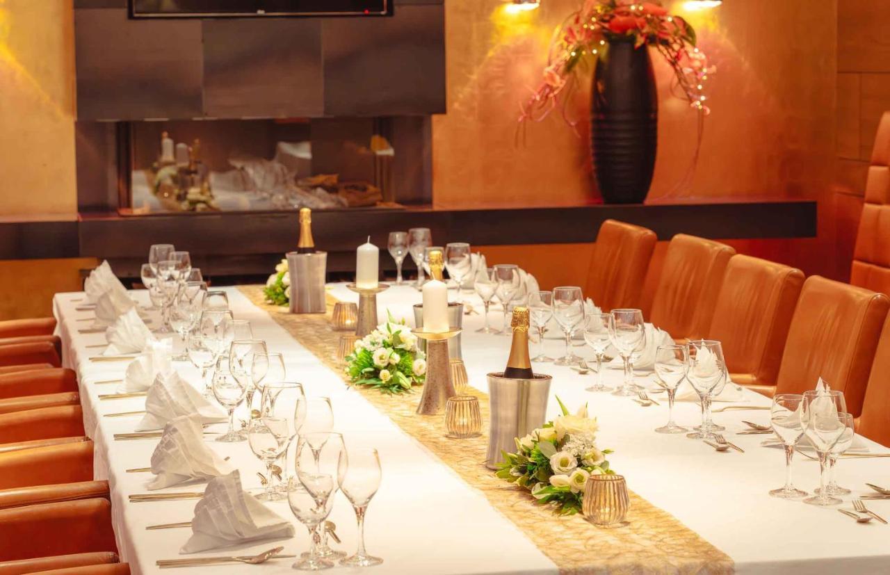 Hotel Plaza Koeln 4*