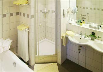Plaza Koeln Hotel 4*
